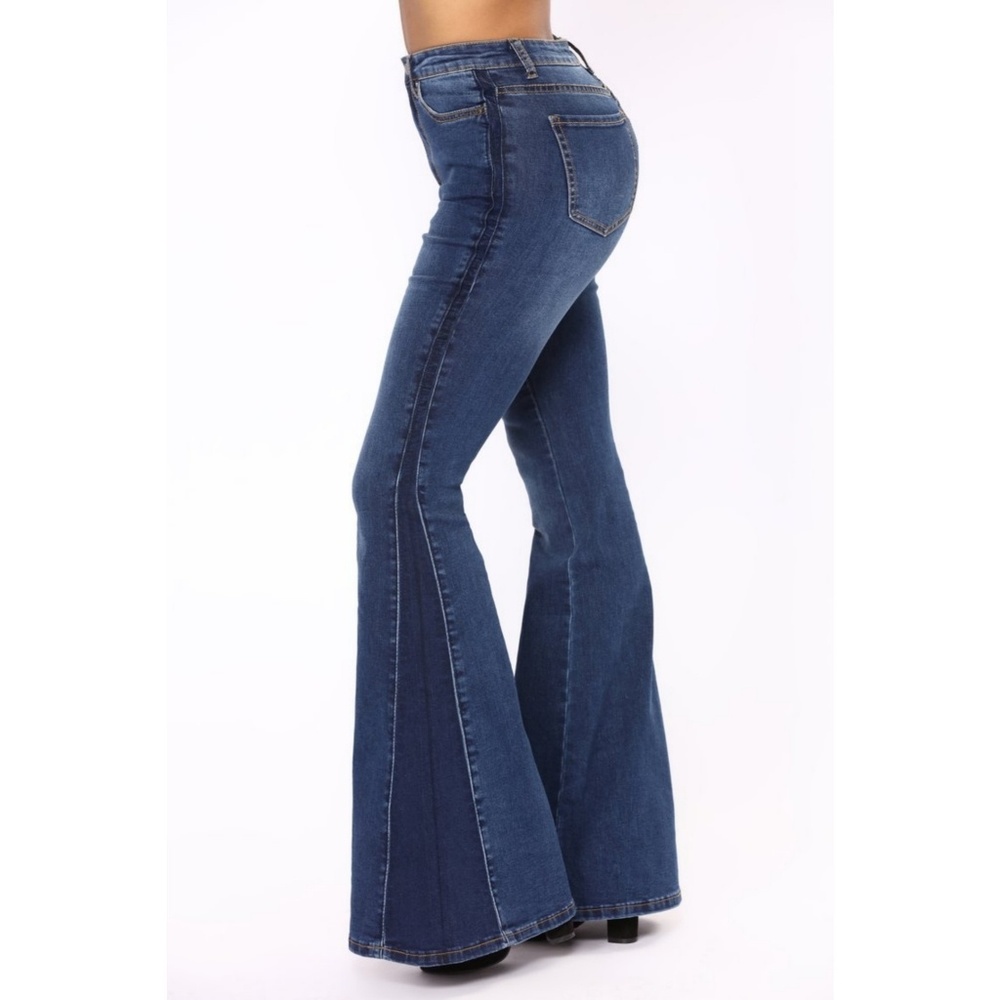 FASHION NOVA - 
Stay Groovin' Bell Bottom Jeans XL